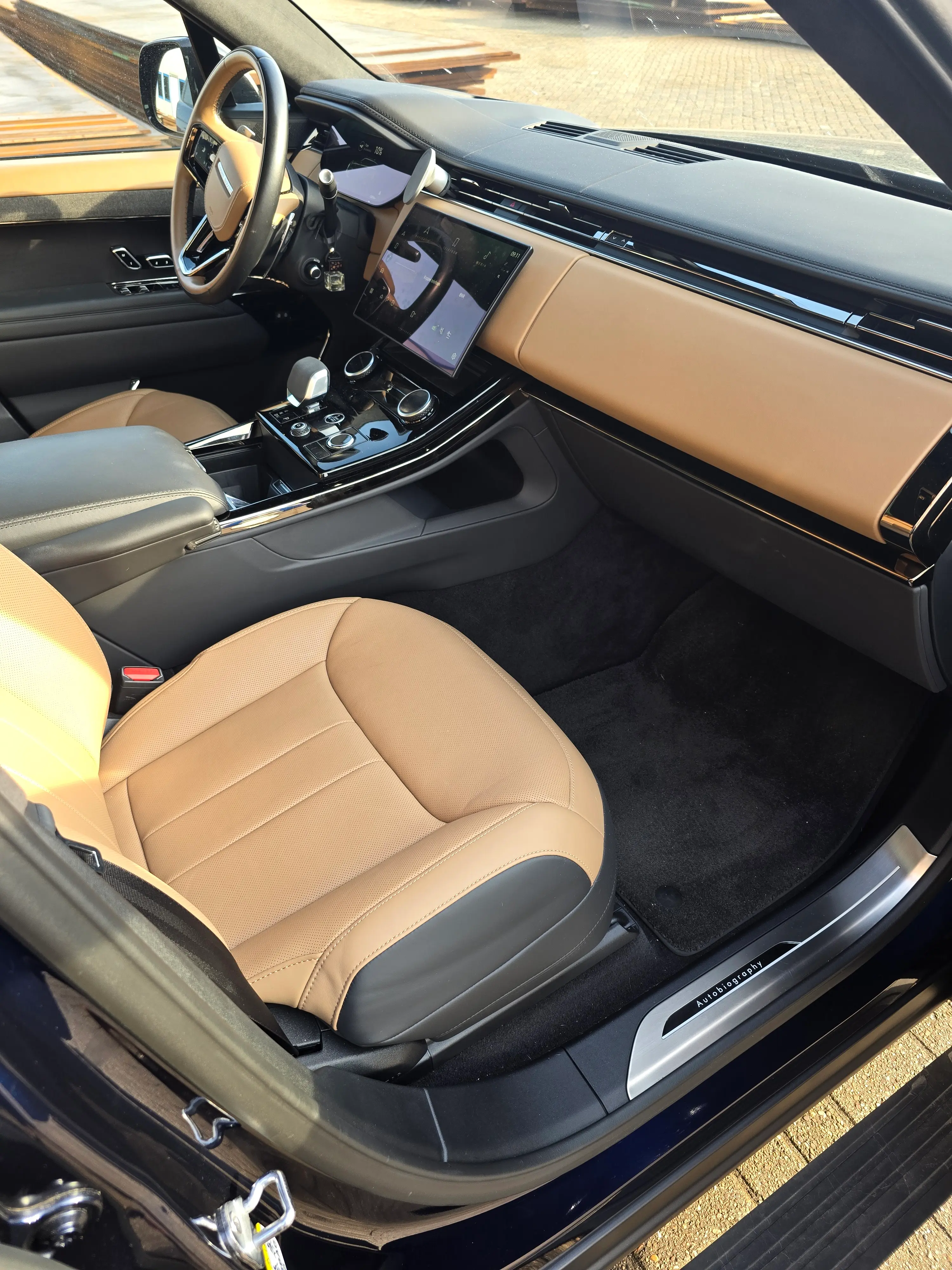 Range Rover interieur stoel en dashboard na reiniging